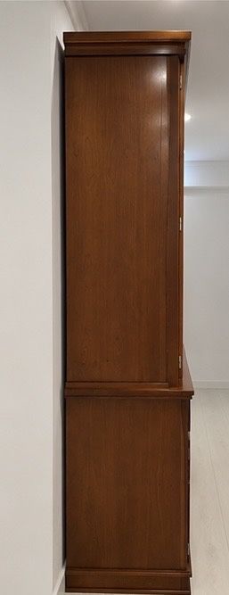 Mural/cristaleira em Cerejeira Maciça c/iluminação – 225x175 cm
