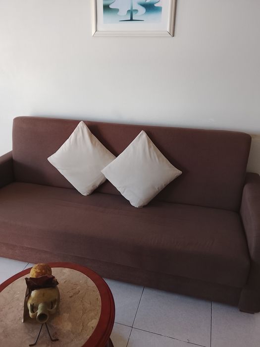Alugo apartamento ao ano em Loulé,,