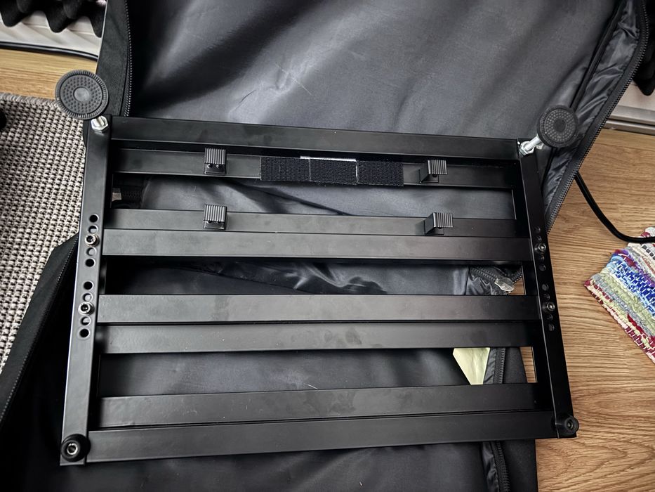 Pedalboard spaceship 50