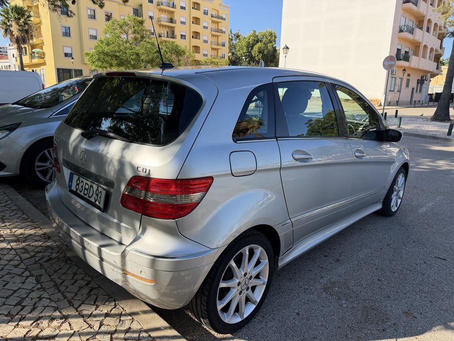 Mercedes-Benz B200 automático