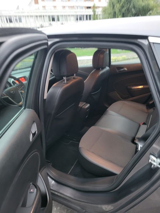 Opel Astra J 1.4 100cv — Gasolina | 2011 | Nacional