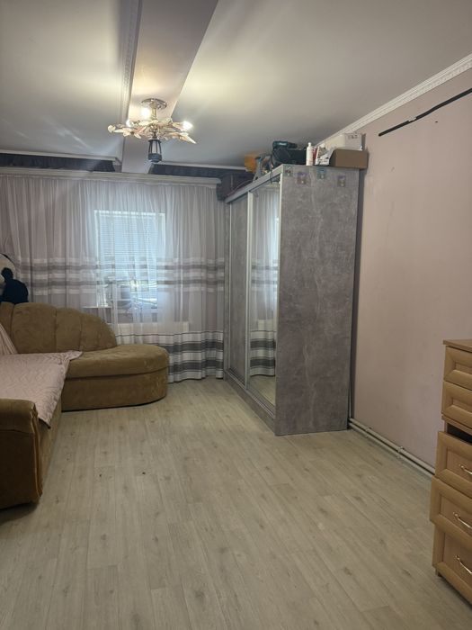 Продається половина будинку