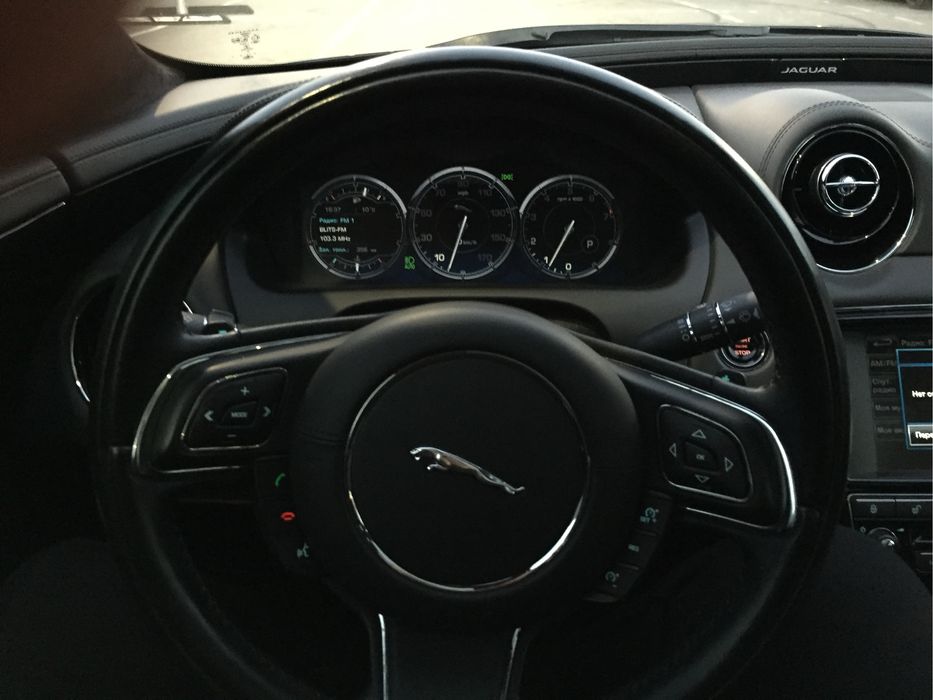 Продам Jaguar XJ 2015