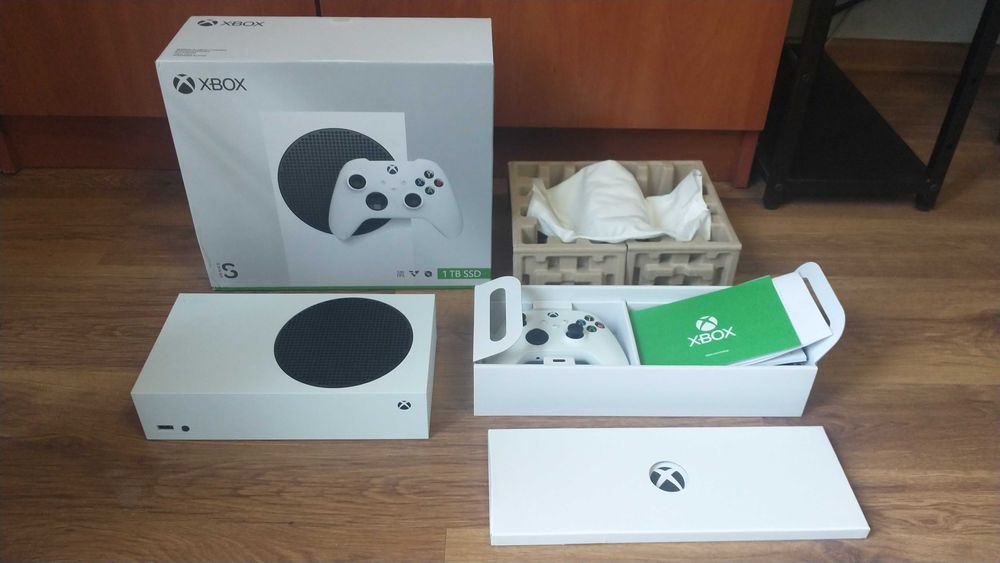 Microsoft Xbox Series S 1TB Robot White - JAK NOWY! 24 MIES.GWAR.!