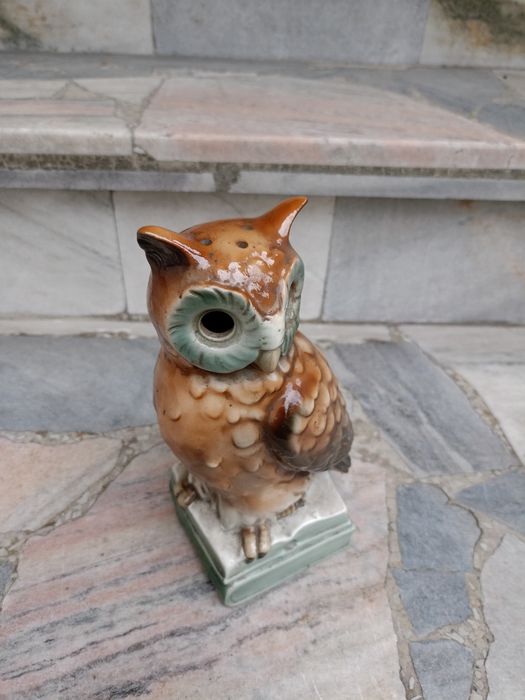 Sowa z porcelany