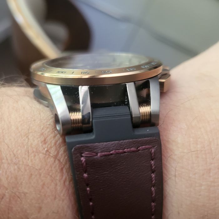 Piekny zegarek versace