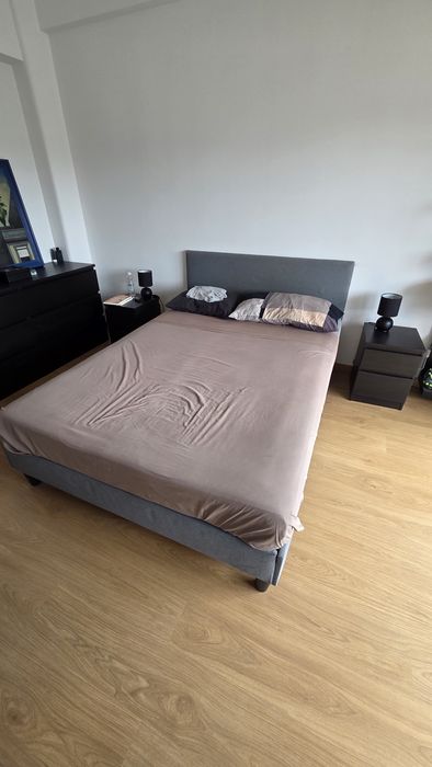 Cama de Casal Estofada IKEA 140x200 cm (Com Colchão e Sobrecolchão)
