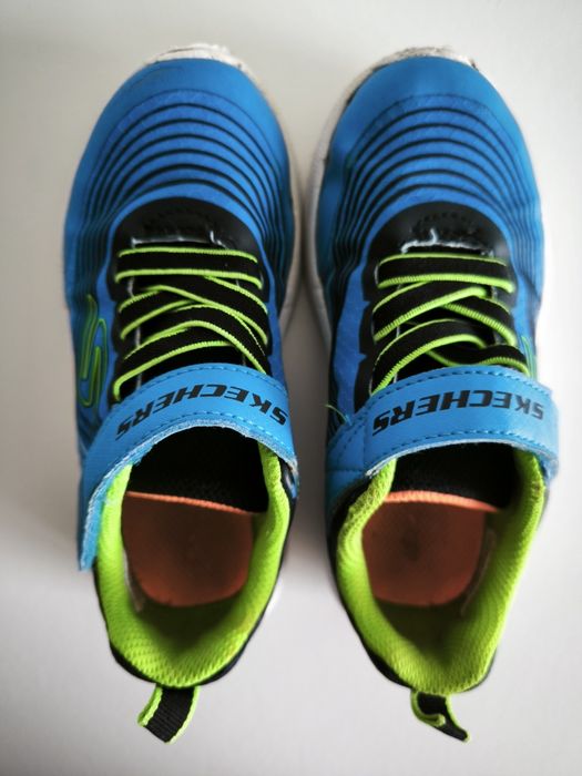 Skechers de menino tamanho 26