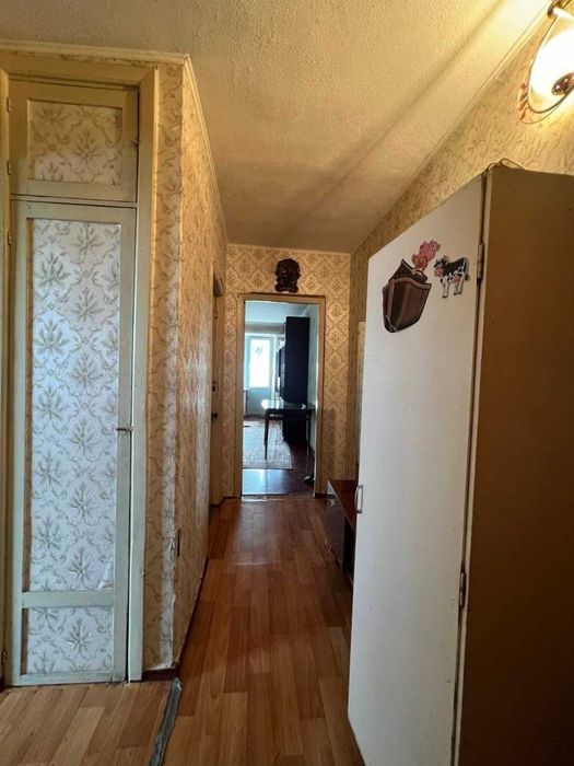 Продається 3 -кімнатна квартира, район 3- школи, м. Умань