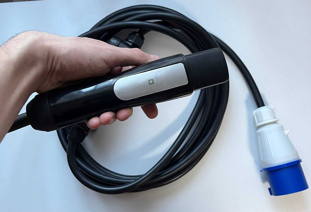 Оригінальна нова зарядка ElectroS Tesla 7 кВт, 32А Wi-Fi для авто з Америки