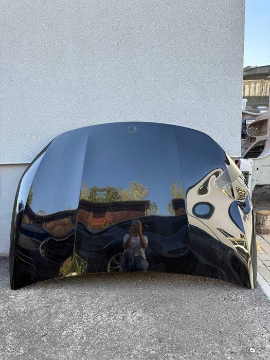 Запчастини на Mercedes Benz 2022 GLA 35 AMG Капот A0009890606