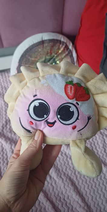 Maskotka pierozek biedronka