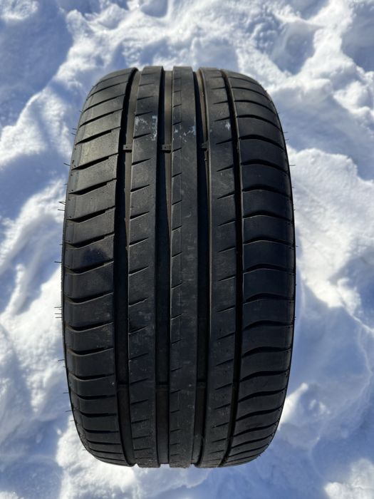 Продам шини 245 35 R19 triangle