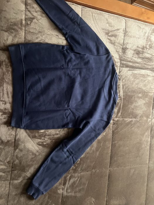 Camisola azul com logotipo da lacoste