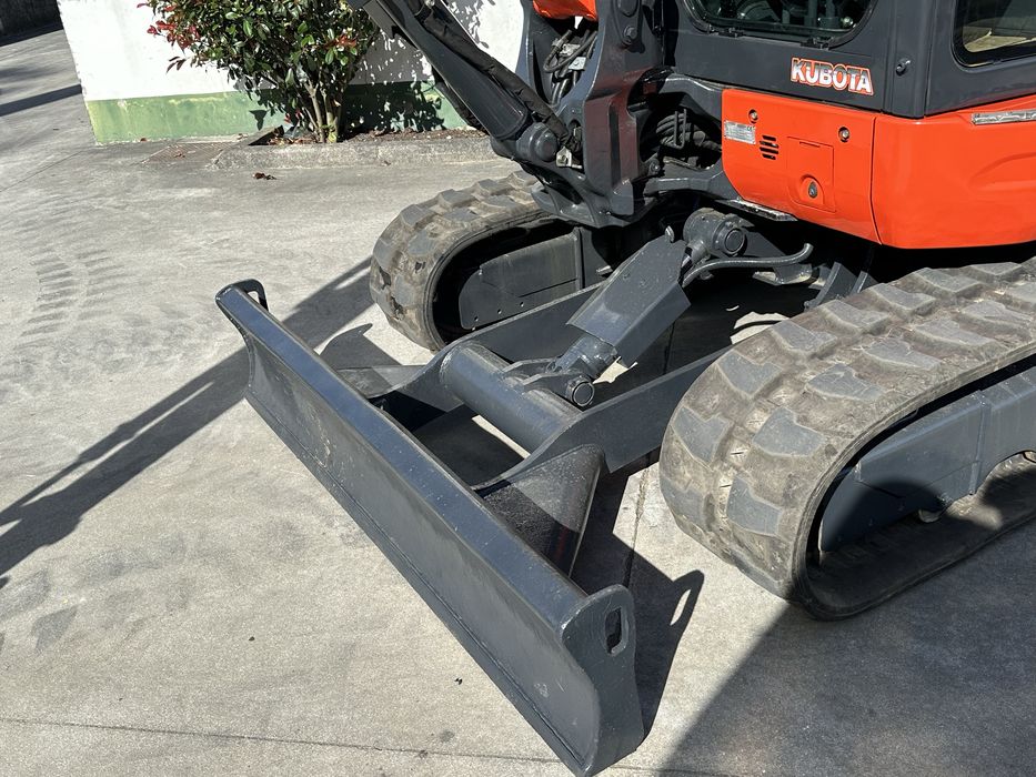 Mini-giratória KUBOTA U48