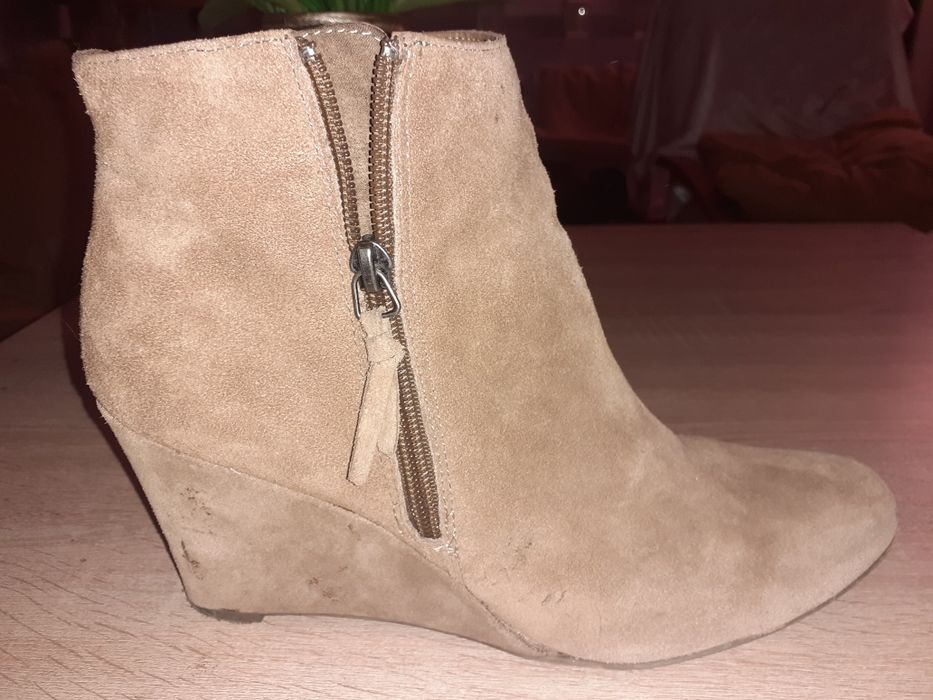 Botki zamszowe camel, beżowe.
