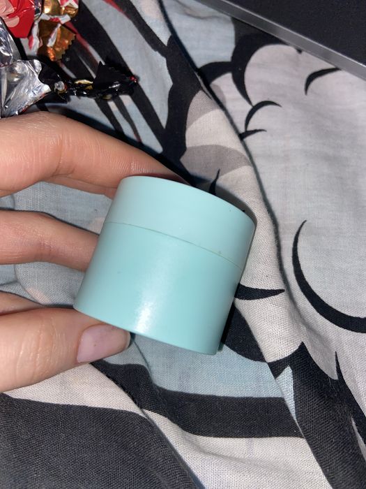 pojemnicsek z balsamem