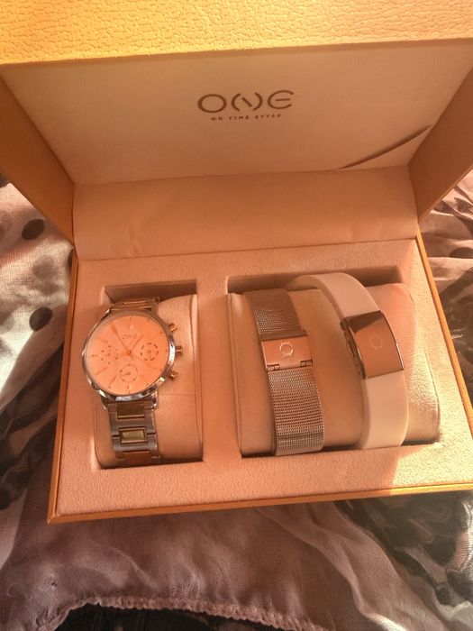 Relogio the one dourado