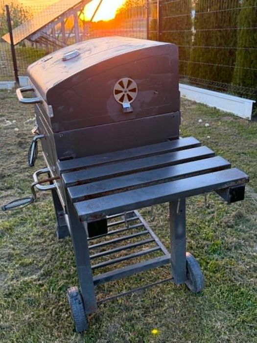 ŻELIWNY GRILL OGRODOWY