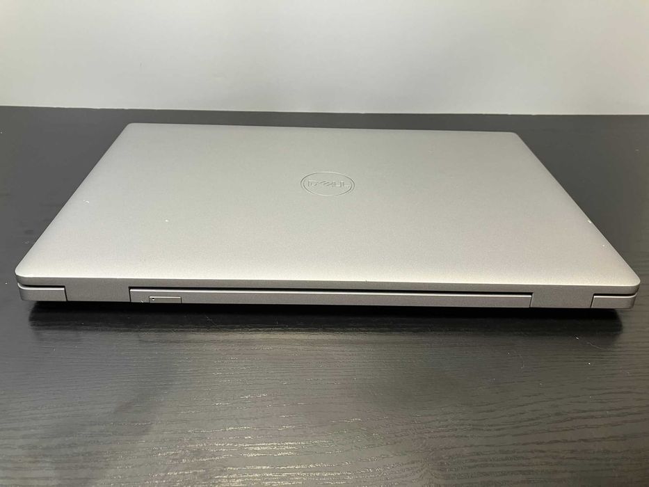 Dell Precision 3560 15,6" IPS i7-1185G7, T500i 2Gb, 32 DDR4, Win11