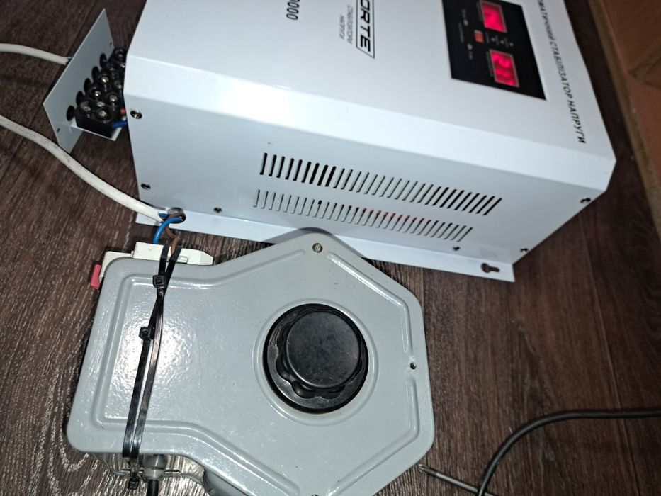 Стабилизатор напряжения на дом Forte ACDR 10000va/обслужен/+видео