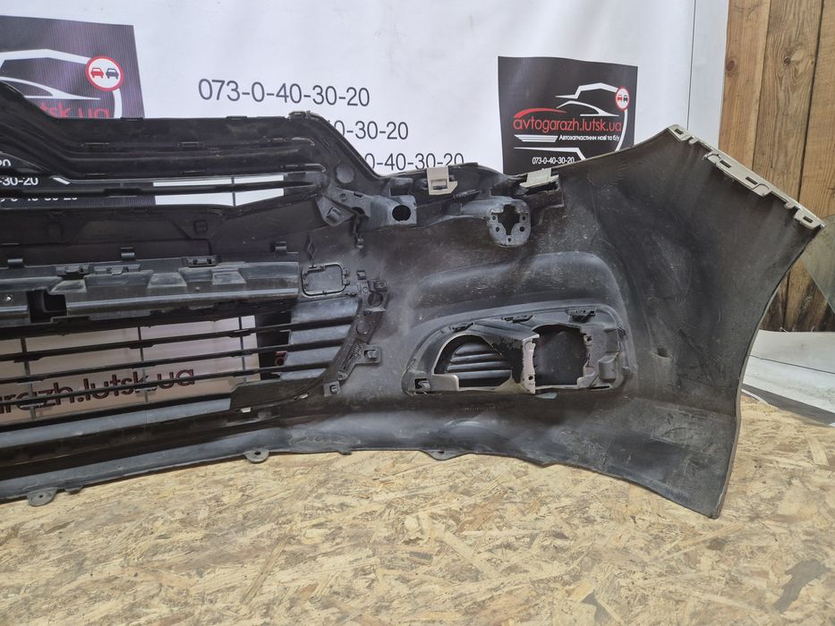 Бампер Citroen c4 b7 передний Ситроен с4 б7 передній