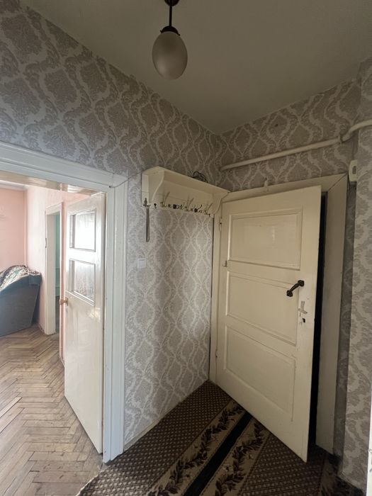 Продаж 2 км квартири у центрі міста