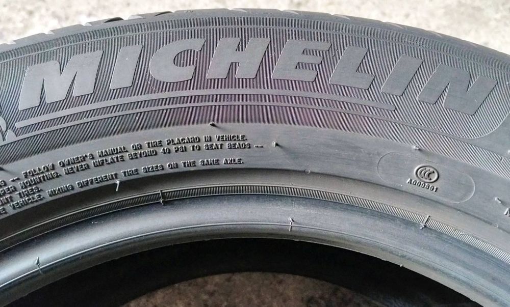 Шини літні R17 215/60 Michelin Primacy 4