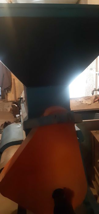 Malhadeira de malhar espigas