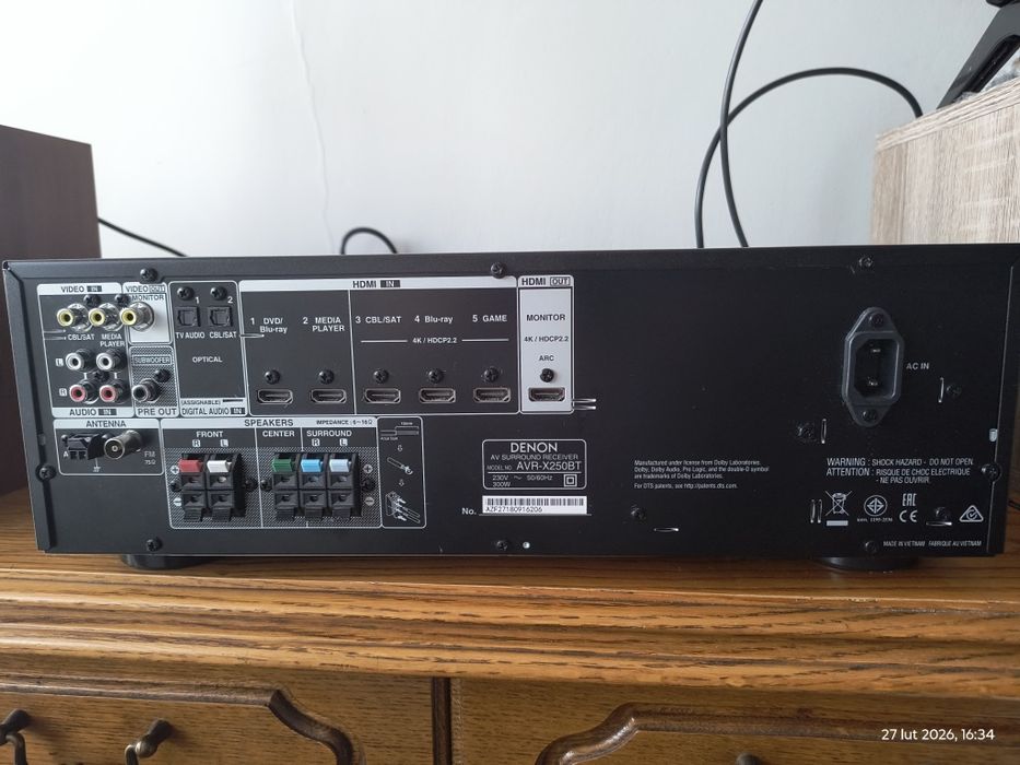 Amplituner Denon AVR-X250BT