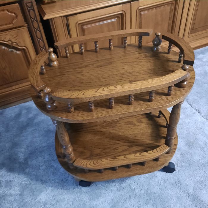 Stylowy barek na kółkach