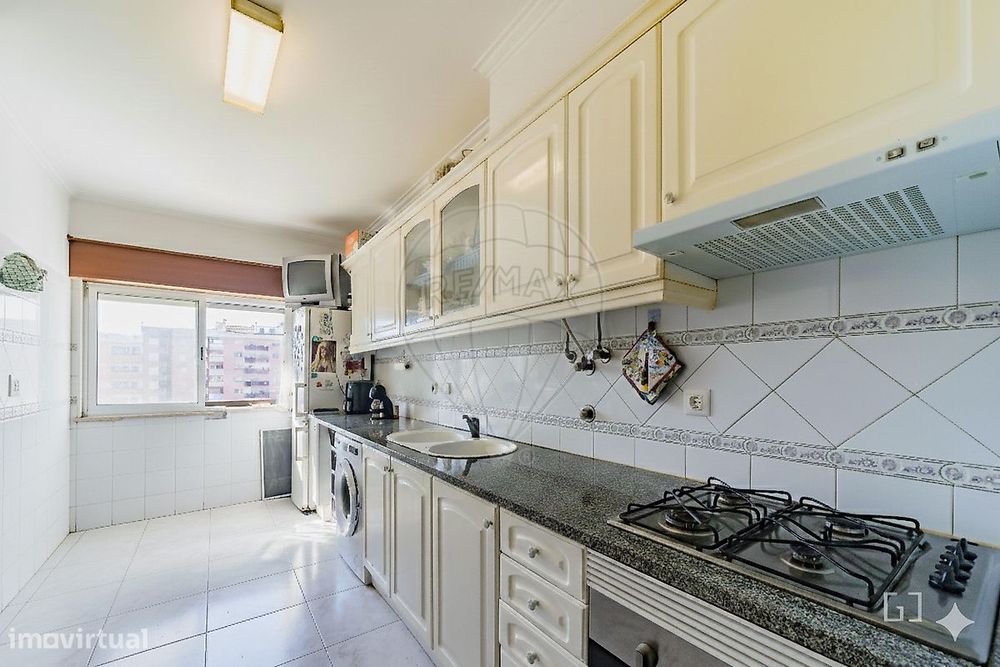 Apartamento T3 para venda — Cacém E São Marcos, Lisboa