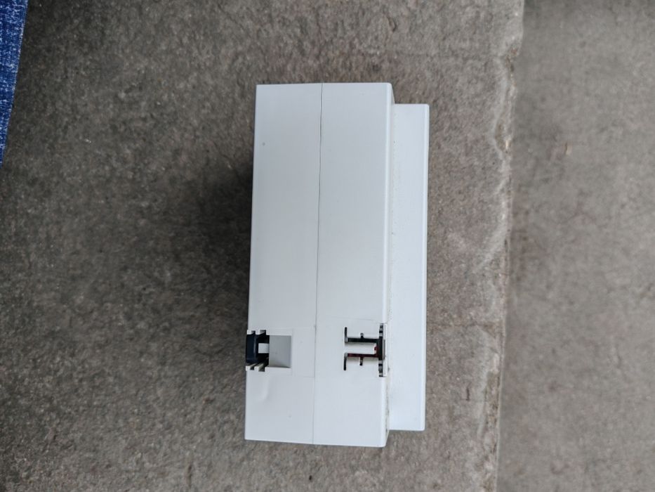Блок живлення Gira 089000 для шини EIB/KNX