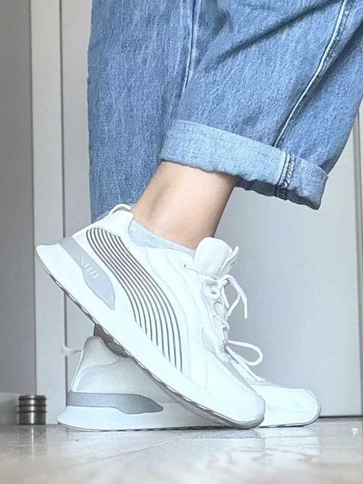 Sneakersy damskie, rozm. 39,5/40, stan bardzo dobry