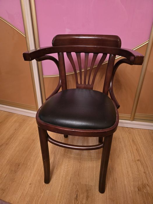 Продам деревянный стул