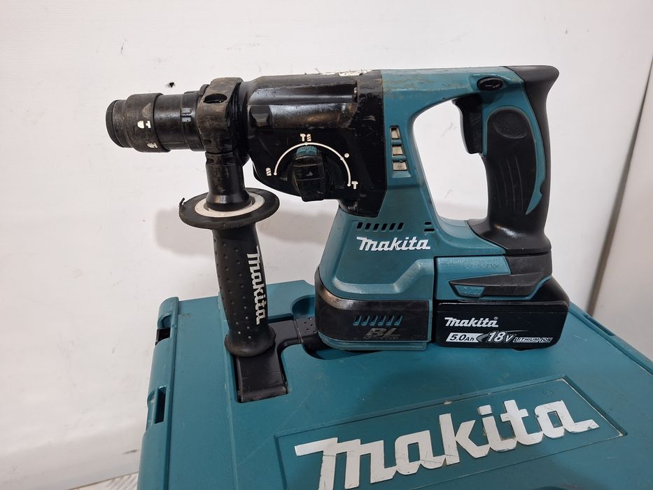 Акумуляторний перфоратор Makita DHR243