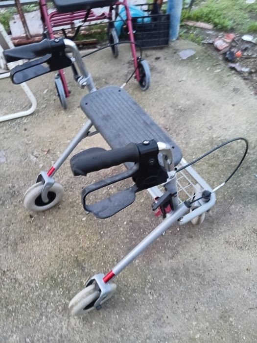 A.ndarilhl em muito bom estado geral