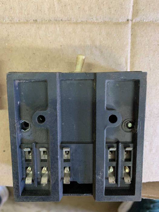 Кнопка запуска включения-выключения КЕ 011