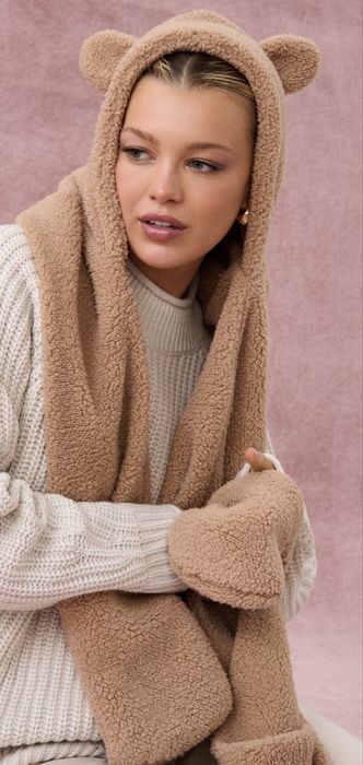 Капюшон із шарфом та рукавичками 3 в 1