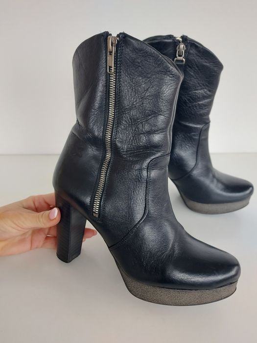 Buty botki skórzane ocieplane w rozmiarze 36