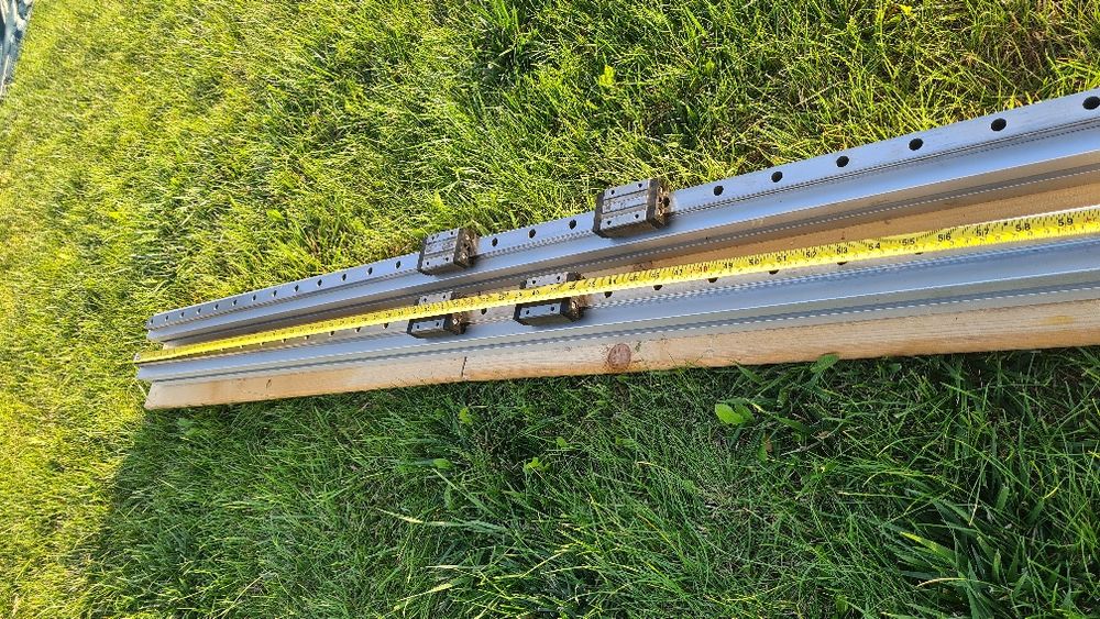 Prowadnica liniowa 1660mm z wózkami i profilem
