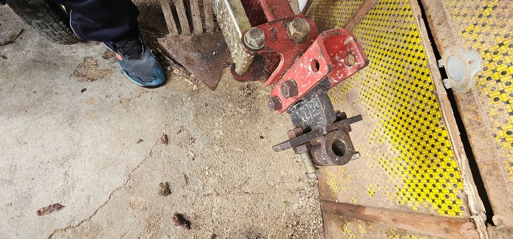 Arranca batatas motoenxada motocultivador charrua abre rego