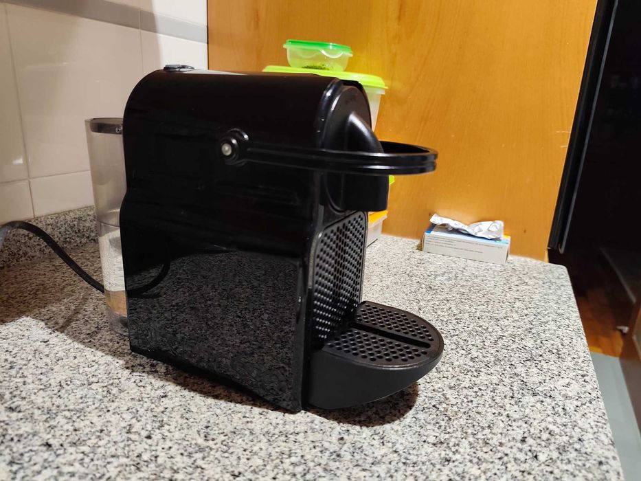 Máquina de café Nespresso DéLonghi