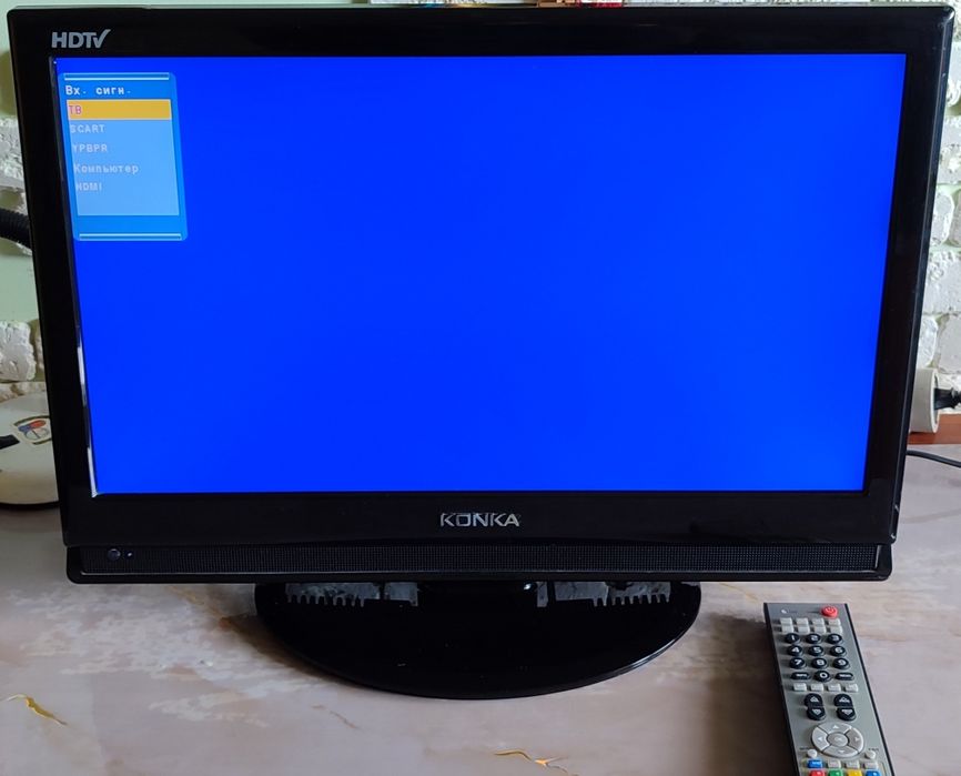 ТВ ЖК 22" hdtv    .