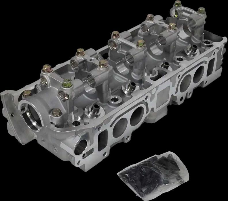 Головка блоку циліндрів (ГБЦ) Mitsubishi Lancer 4G64 Hyundai Grace 2.4 G4CS CAM MD099389