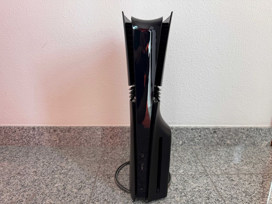 Playstation 5 Pro + Disc Drive/Vertical Stand + Black Plates