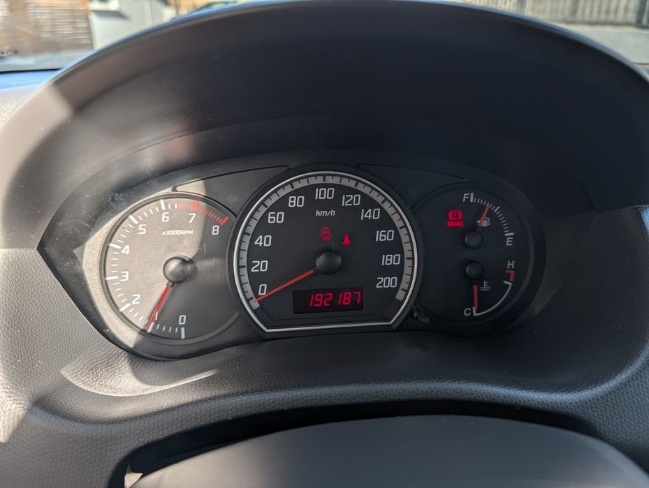 Suzuki Swift 1.3 gasolina. Ano 2008/06