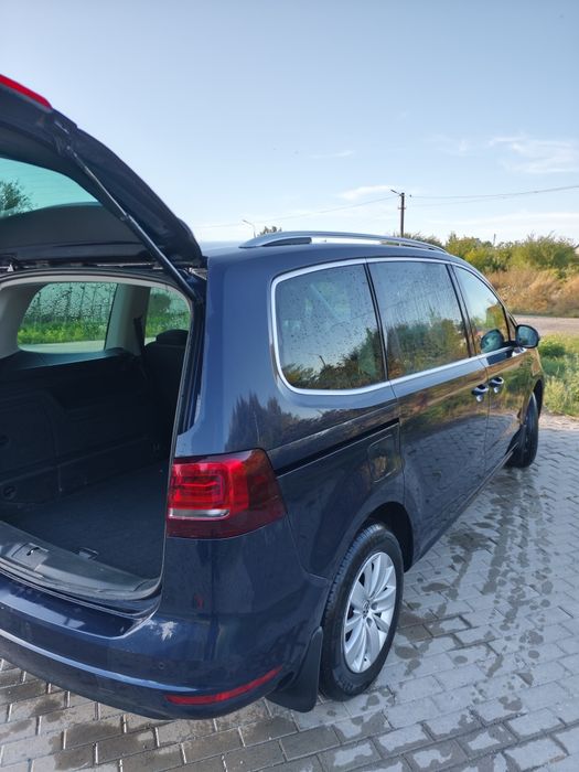 Автомобіль VW Шаран 2015року