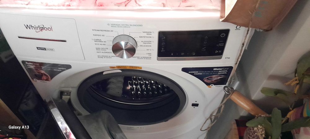 Maquina roupa Whirlpool  Silence supreme nova