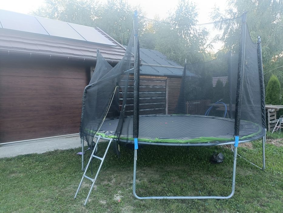 Trampolina ogrodowa duża